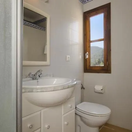 Sleeps 6 With Pool And Wifi